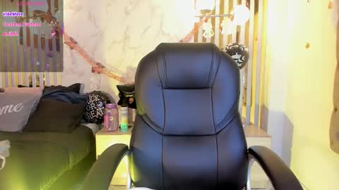 Snapshot of oriana_gh chatting on October 24, 3:46 am oriana_gh online show from October 24, 3:46 am