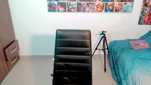 oriana savatil online show from October 8, 7:02 am