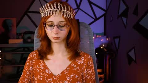 Orianna -  Hi Im into geek culture cosplay crafting LARP games. Shall we play DnD online show from January 25, 7:05 pm