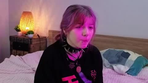 Ashley online show from September 18, 7:23 pm