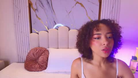 Oshun  online show from January 16, 11:58 am