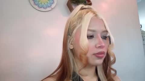 Snapshot of osornomaria268 chatting on September 14, 8:07 pm Paulina online show from September 14, 8:07 pm