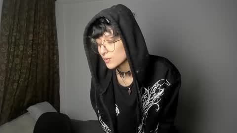 Otto 3 online show from February 17, 12:43 am