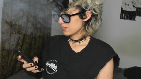 Otto 3 online show from December 13, 4:11 am