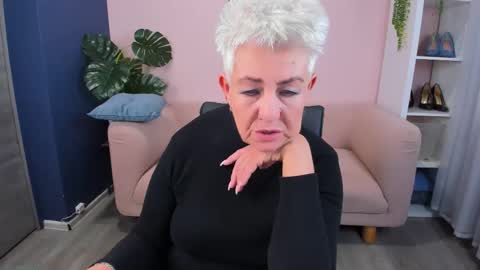 Snapshot of over50games chatting on October 4, 9:15 am Alla online show from October 4, 9:15 am