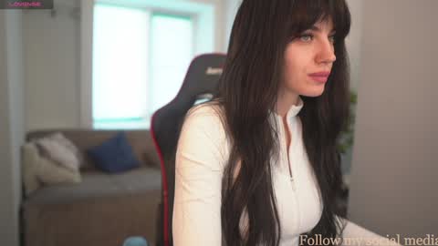 Snapshot of oxxme chatting on September 9, 12:05 pm Oxana Hi friends all my videos are 50 off check my bio online show from September 9, 12:05 pm