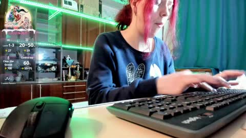 Ella online show from December 28, 3:48 pm