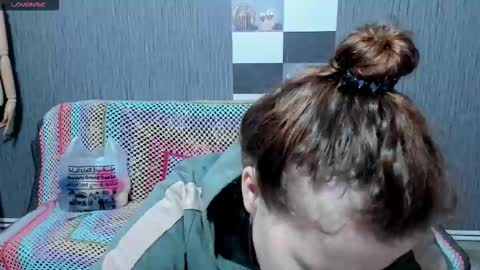 Snapshot of pa1e_pr1ncess chatting on September 19, 9:30 am Ella online show from September 19, 9:30 am