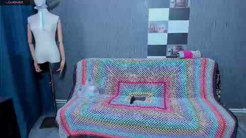 Snapshot of pa1e_pr1ncess chatting on October 16, 7:44 am Ella online show from October 16, 7:44 am