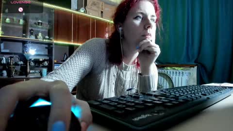 Ella online show from February 6, 7:56 am
