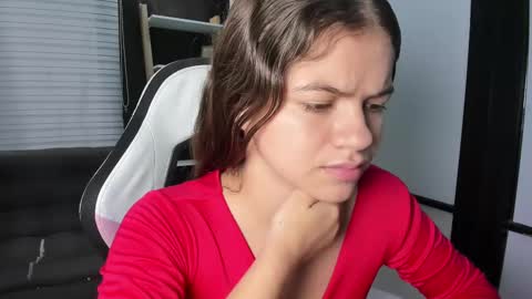 Snapshot of paigejayden chatting on February 12, 1:38 pm Paige online show from February 12, 1:38 pm