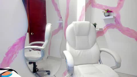 Snapshot of paigejayden chatting on December 2, 8:42 pm Paige online show from December 2, 8:42 pm