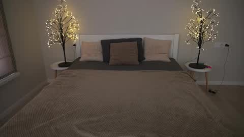 Snapshot of paigeprado chatting on September 26, 12:47 pm Paige online show from September 26, 12:47 pm