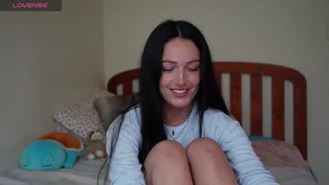 Holly  online show from October 12, 9:06 pm