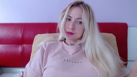 Snapshot of pam_fans chatting on September 22, 9:19 am BABE online show from September 22, 9:19 am