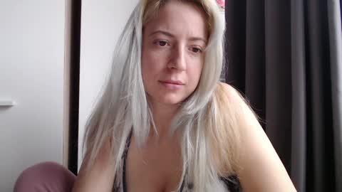 Snapshot of pam_fans chatting on October 27, 9:38 am BABE online show from October 27, 9:38 am