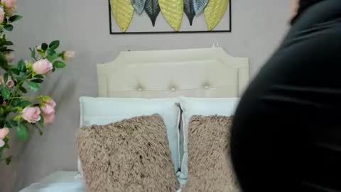 Snapshot of pamela_duque30 chatting on December 5, 7:38 pm Pamela Duque online show from December 5, 7:38 pm