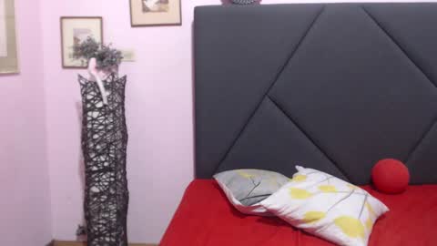 pamela_echeverria online show from September 12, 2:02 pm