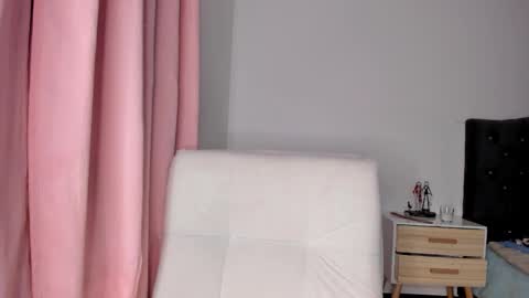Snapshot of pamela_trouble chatting on September 15, 11:56 pm pamela_trouble online show from September 15, 11:56 pm