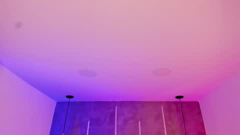 Manuela online show from September 18, 12:15 pm