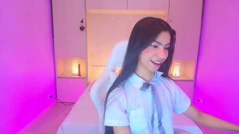  P A M  online show from January 6, 9:11 pm