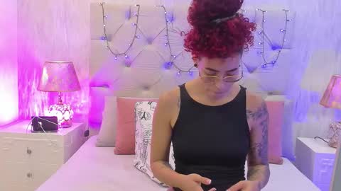 Snapshot of pamelamiler_ chatting on October 30, 12:39 pm TELL ME PAMELLA AND GIVE ME A GOOD GRADE ITS IMPORTANT online show from October 30, 12:39 pm