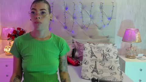 Snapshot of pamelamiler_ chatting on September 22, 12:25 pm TELL ME PAMELLA AND GIVE ME A GOOD GRADE ITS IMPORTANT online show from September 22, 12:25 pm