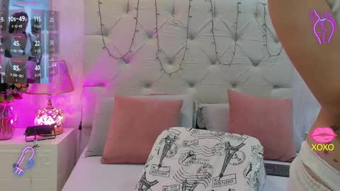 Snapshot of pamelamiler_ chatting on October 3, 2:00 pm TELL ME PAMELLA AND GIVE ME A GOOD GRADE ITS IMPORTANT online show from October 3, 2:00 pm