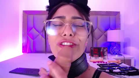 Pamela Ponce online show from December 17, 1:48 pm