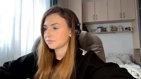 Lia online show from May 29, 3:21 pm