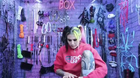 PandoraNez online show from January 30, 3:11 am
