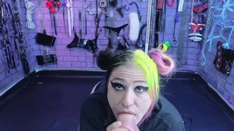 PandoraNez online show from December 22, 7:31 pm