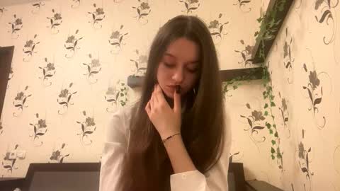 Snapshot of pantease_ chatting on October 23, 9:21 pm Kate online show from October 23, 9:21 pm