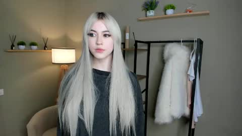 Viky online show from April 21, 5:09 pm