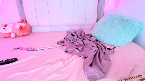 pao_salazar online show from September 11, 8:42 pm