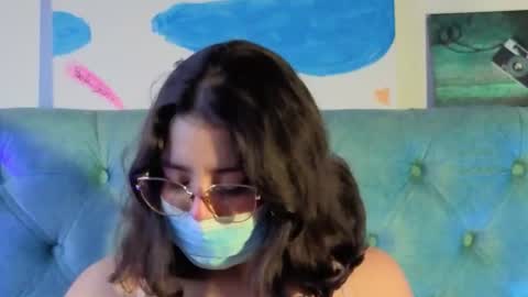 Paola Lyon online show from February 4, 6:33 pm