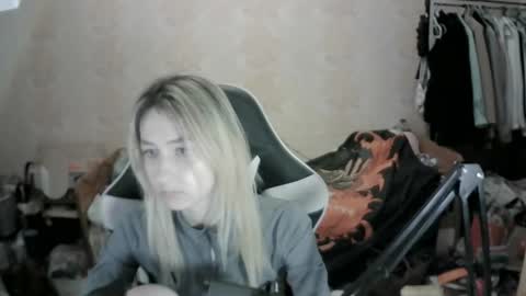 paradise_shade online show from December 3, 3:03 pm