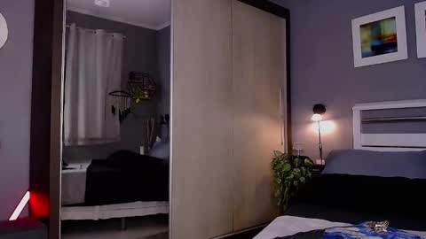 Snapshot of paradisegirl_ chatting on February 11, 10:28 pm My alter ego Betinna Flowers - a tattooed Miss - Are you missing me come in here - online show from February 11, 10:28 pm