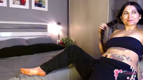 Snapshot of paradisegirl_ chatting on September 17, 1:36 am My alter ego Betinna Flowers - a tattooed Miss - Are you missing me come in here - online show from September 17, 1:36 am