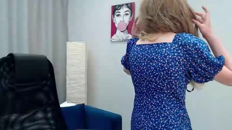 Louise online show from September 26, 10:13 am