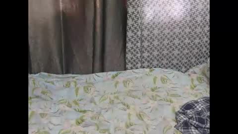 Snapshot of paris_esq chatting on October 7, 12:31 pm Paris online show from October 7, 12:31 pm