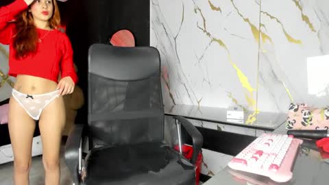 Snapshot of paris_petit chatting on September 25, 9:56 pm paris petit online show from September 25, 9:56 pm