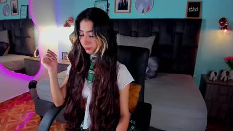 Snapshot of parisfox_ chatting on February 13, 7:42 pm PARIS online show from February 13, 7:42 pm