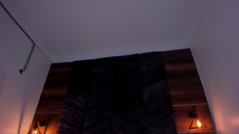 Snapshot of parisfox_ chatting on March 3, 11:12 pm PARIS online show from March 3, 11:12 pm