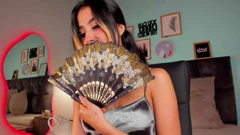 Snapshot of parisfox_ chatting on January 28, 7:42 pm PARIS online show from January 28, 7:42 pm