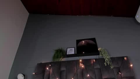 PARIS online show from February 12, 7:59 pm