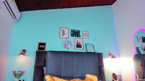 Snapshot of parisfox_ chatting on March 1, 7:26 pm PARIS online show from March 1, 7:26 pm