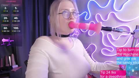 LunaAlan online show from October 11, 3:33 am