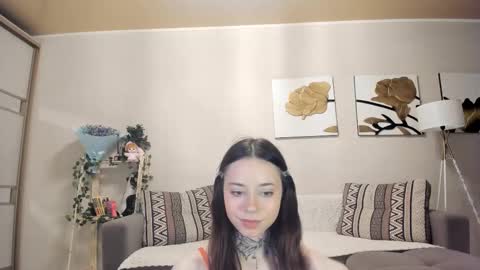 Snapshot of passionate_isabella chatting on September 13, 3:47 am Bella online show from September 13, 3:47 am
