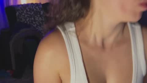 Snapshot of passionessa chatting on September 29, 4:12 pm Call me Miss Alice Careful Passion Queen online show from September 29, 4:12 pm